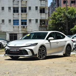 Toyota Camry Hybrid — гибридный седан для экспорта из Китая